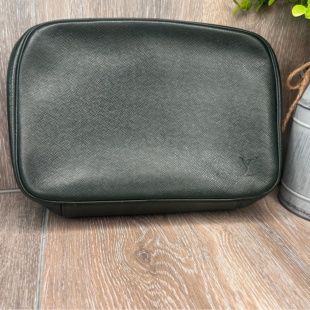 Louis Vuitton Taiga Leather Toiletry Pouch –Authentic, Made in Spain w/COA - Picture 6 of 16